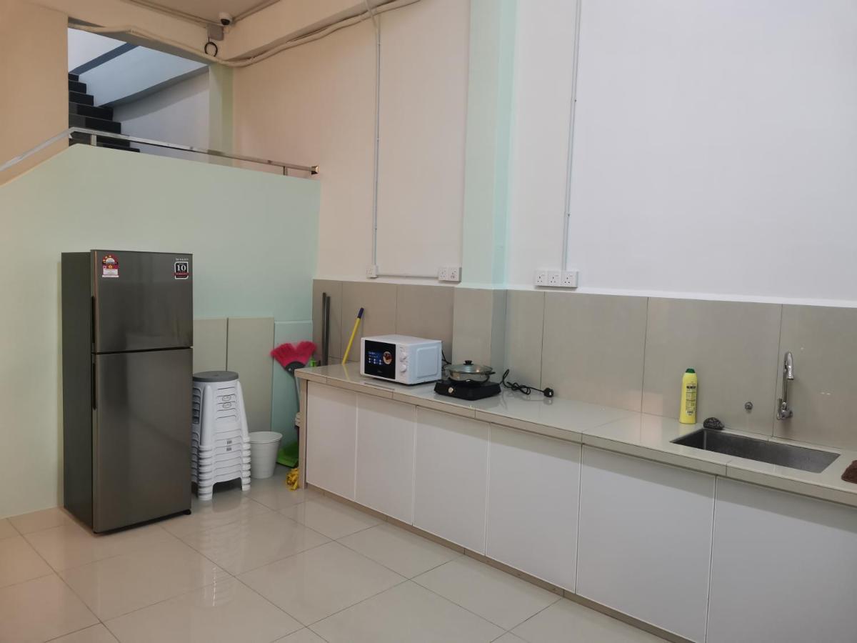 Color Mixed Home Hostel George Town Ngoại thất bức ảnh