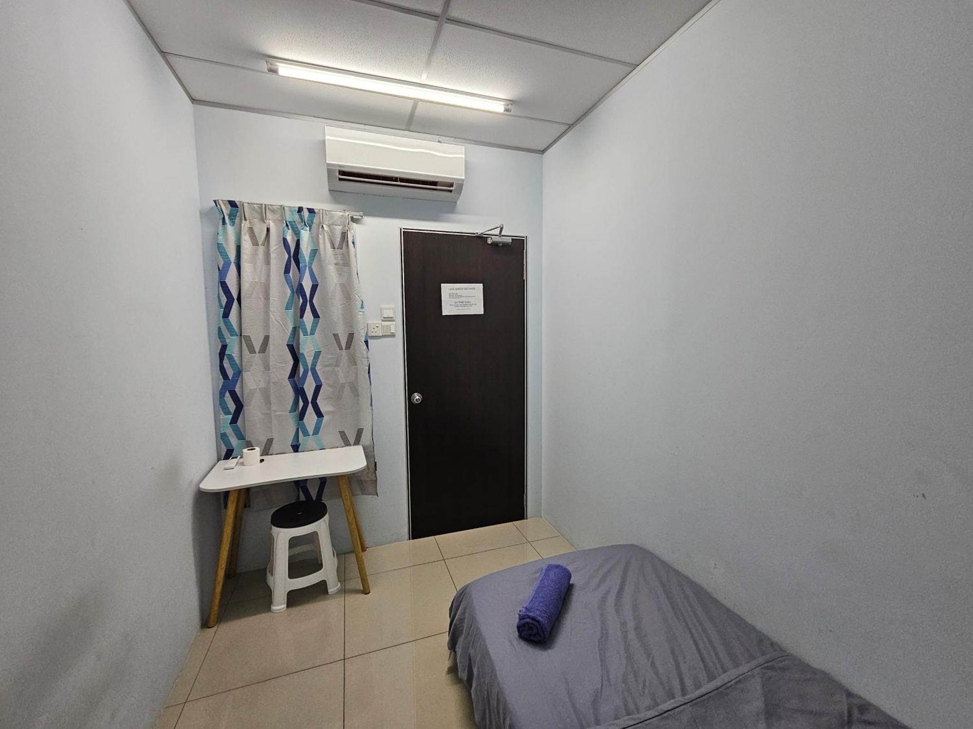 Color Mixed Home Hostel George Town Ngoại thất bức ảnh