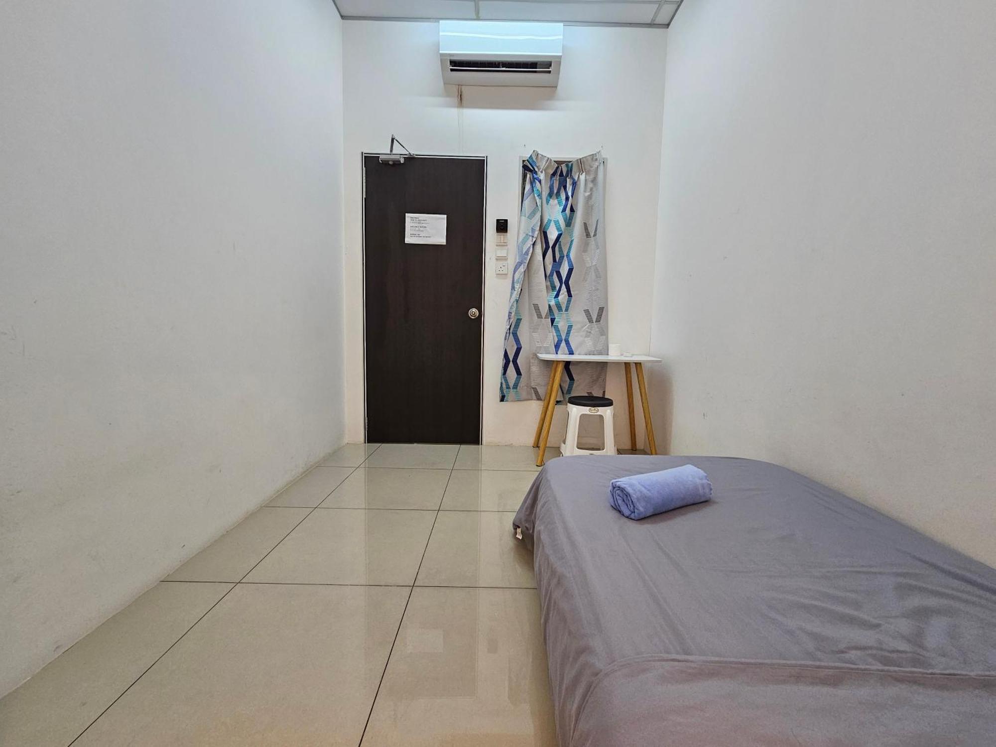 Color Mixed Home Hostel George Town Ngoại thất bức ảnh