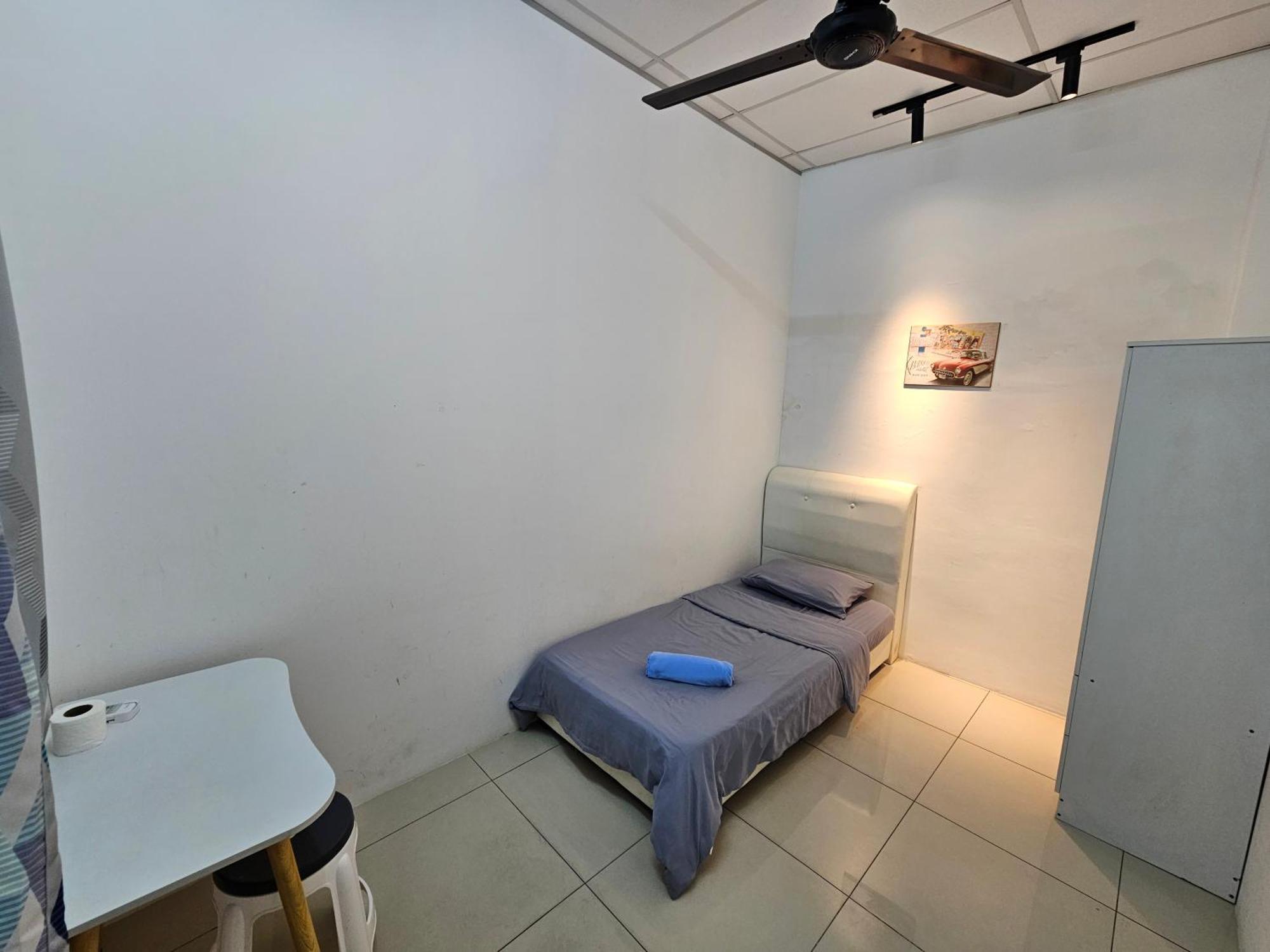 Color Mixed Home Hostel George Town Ngoại thất bức ảnh