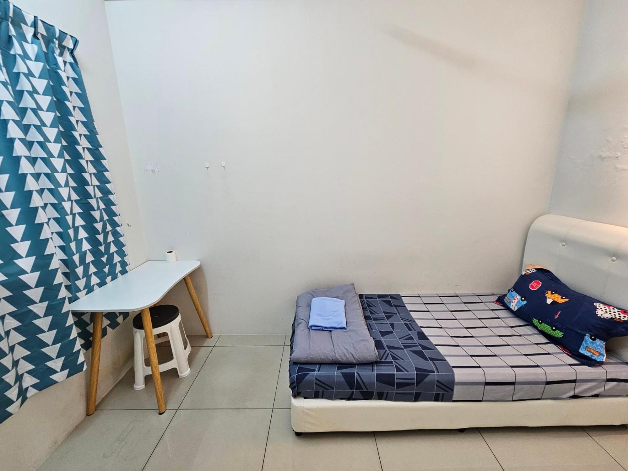 Color Mixed Home Hostel George Town Ngoại thất bức ảnh