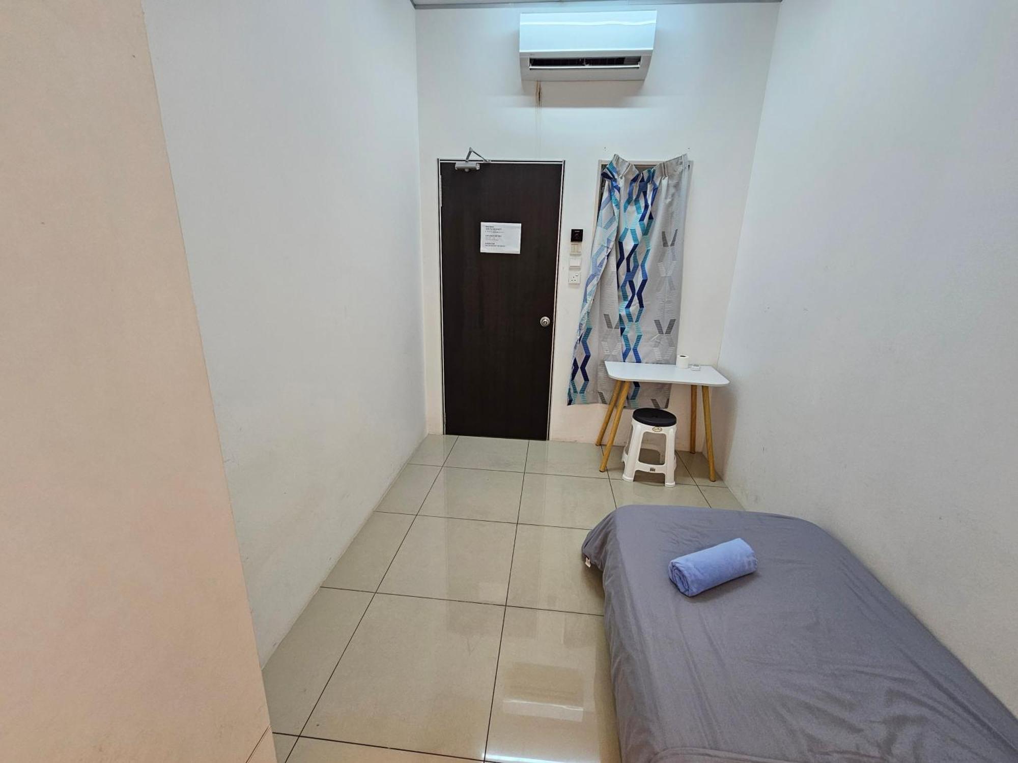 Color Mixed Home Hostel George Town Ngoại thất bức ảnh